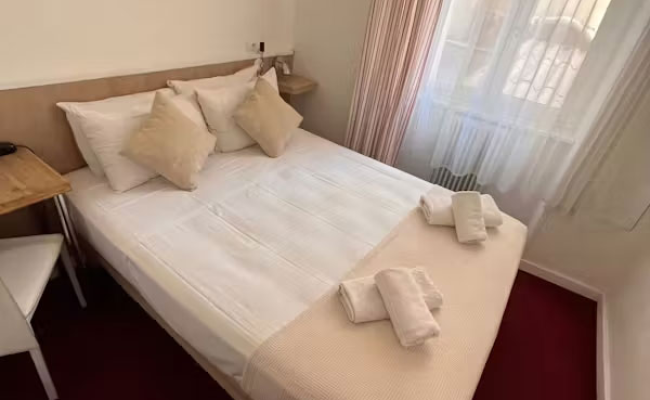 Azurene Royal Hotel