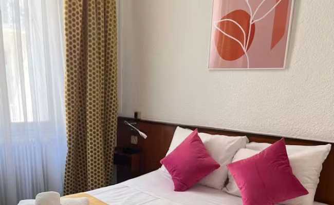 Azurene Royal Hotel