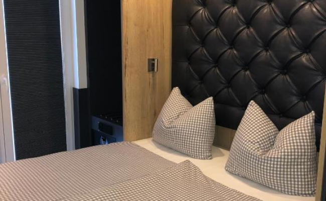 Munich Deluxe Hotel