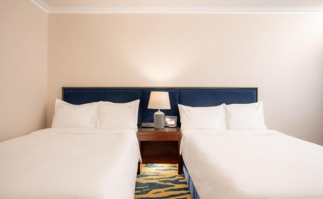 Holiday Inn Golden Mile