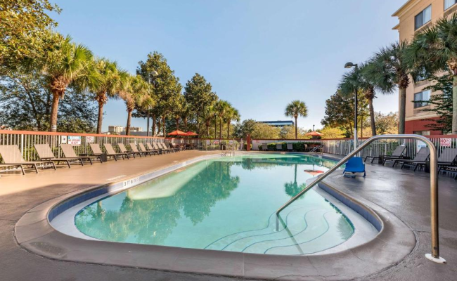 Comfort Inn & Suites Near Universal Orlando Resort-Convention Ctr