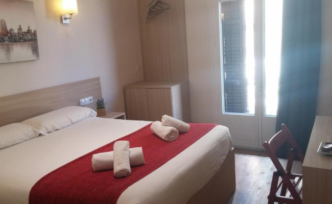 Hostal Barcelona Travel