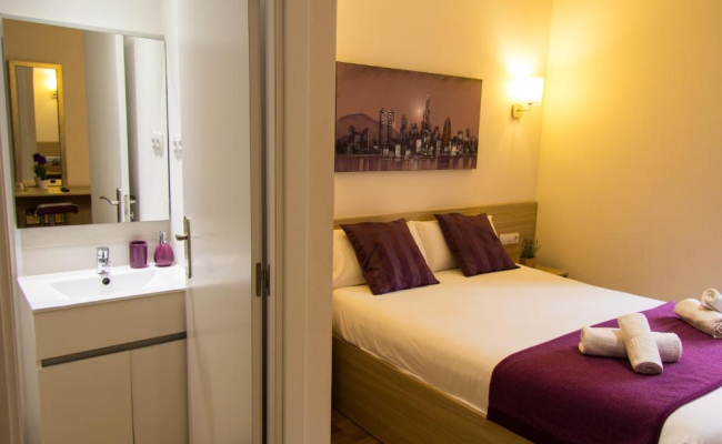 Hostal Barcelona Travel