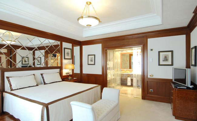 Royal Hotel Carlton