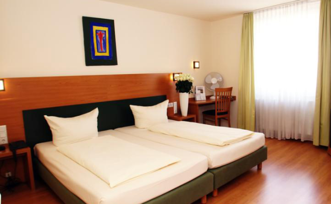 Memphis Hotel
