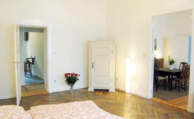 Elegante Altbauwohnung (CB1)