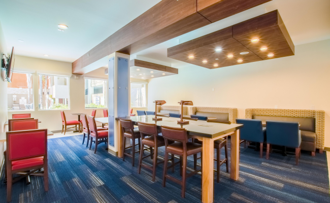Holiday Inn Express Anaheim West, an IHG Hotel