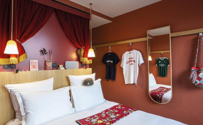 MOB HOTEL Paris Les Puces