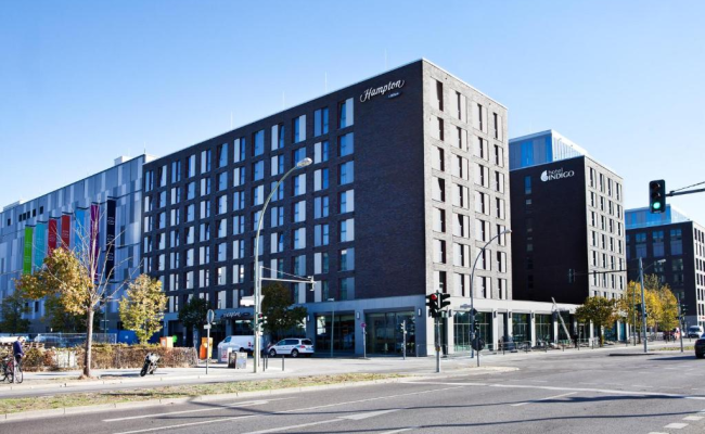 Hampton By Hilton Berlin City East Side Gallery