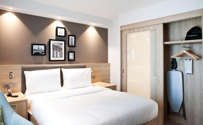 Hampton By Hilton Berlin City East Side Gallery