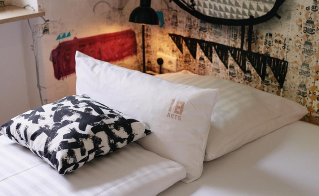 18Arts Hotel- Living in a Gallery!