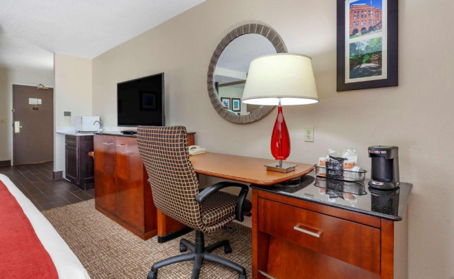 Comfort Inn & Suites Geneva- West Chicago