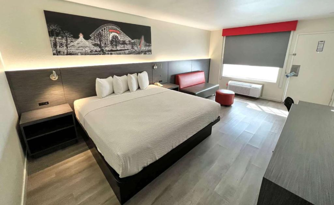 Ramada by Wyndham Anaheim Convention Center