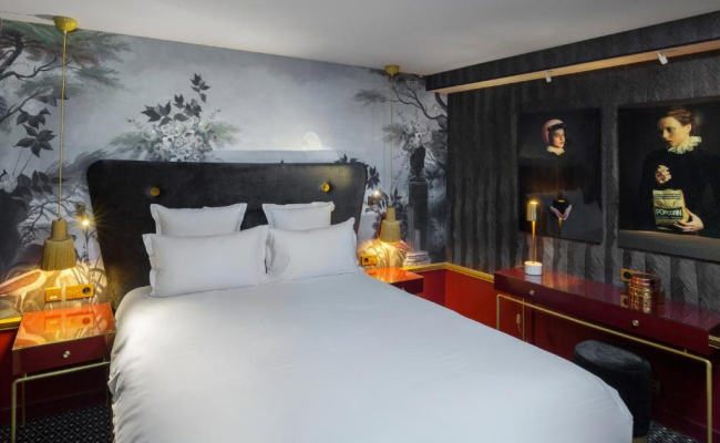 Snob Hotel by Elegancia