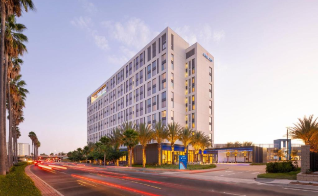 The Viv Hotel, Anaheim, a Tribute Portfolio Hotel