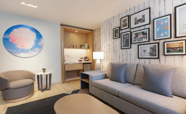 The Viv Hotel, Anaheim, a Tribute Portfolio Hotel