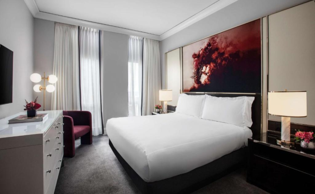 Waldorf Astoria Chicago