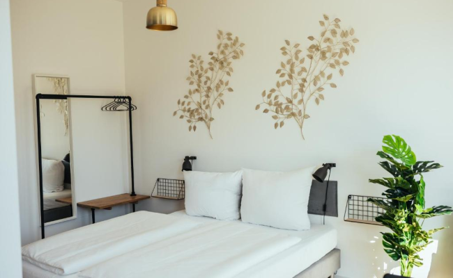 The Rix Studios & Suites near SBahn Neukölln