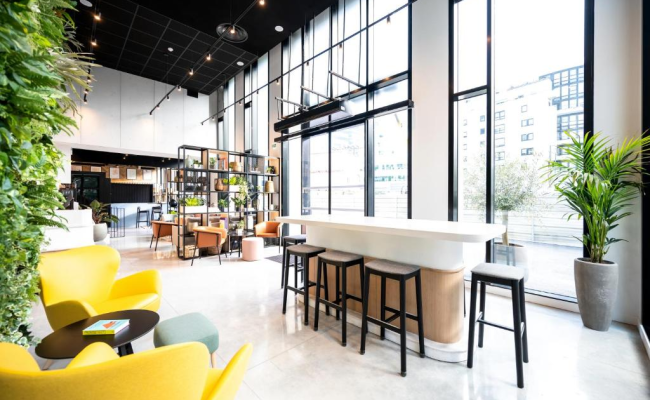 Staycity Aparthotels Paris La Defense