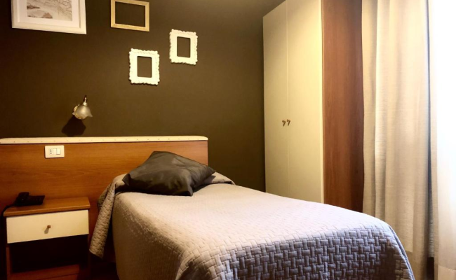 Hotel Ares Milano