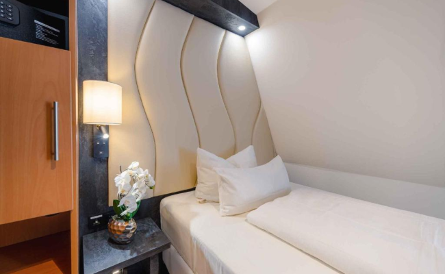 PLAZA Inn Köln Pulheim