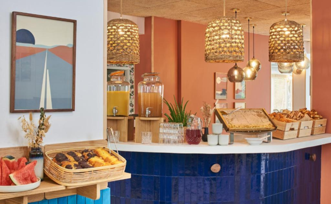 Hôtel Chromatics & Restaurant Hill Club by HappyCulture