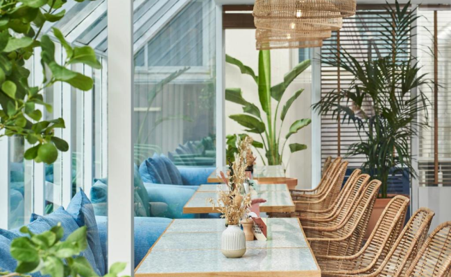 Hôtel Chromatics & Restaurant Hill Club by HappyCulture