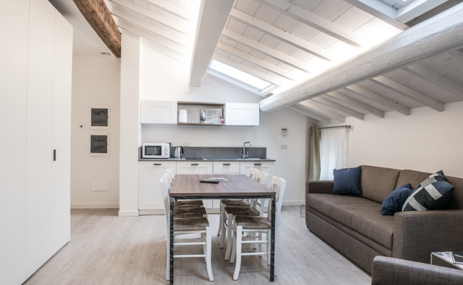 Carrera Home Appartamenti Verona - Bike Hotel