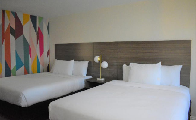 Signature Anaheim Maingate