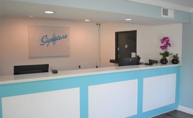 Signature Anaheim Maingate