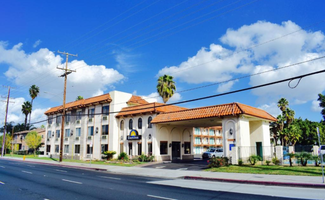 Days Inn by Wyndham Anaheim Near the Park
