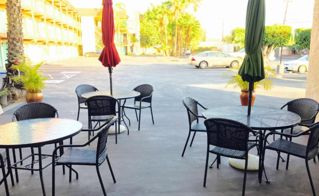 Days Inn by Wyndham Anaheim Near the Park