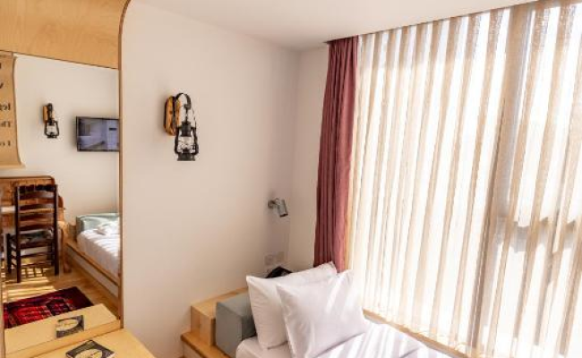 Limehouse Library Hotel