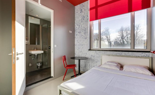 ClinkNOORD Hostel