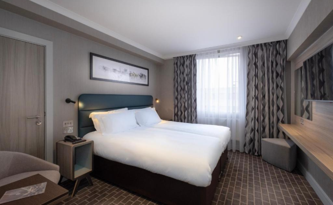 City Sleeper at Royal National Hotel