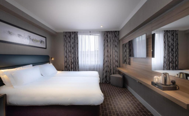 City Sleeper at Royal National Hotel