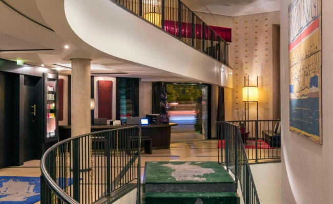 Hotel Square