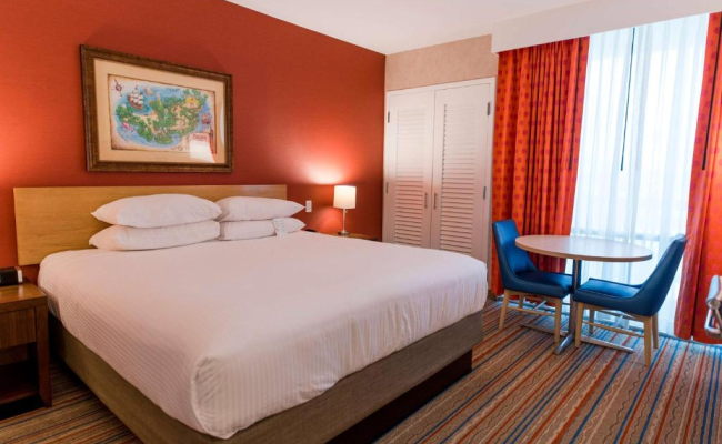 Howard Johnson by Wyndham Anaheim Hotel & Water Playground
