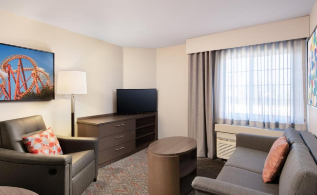 Candlewood Suites Anaheim - Resort Area, an IHG Hotel