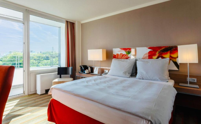 SOALTEE Hotel by Trip Inn Frankfurt Messe Tagungshotel