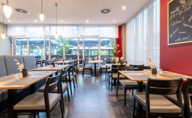 PLAZA Premium Koln