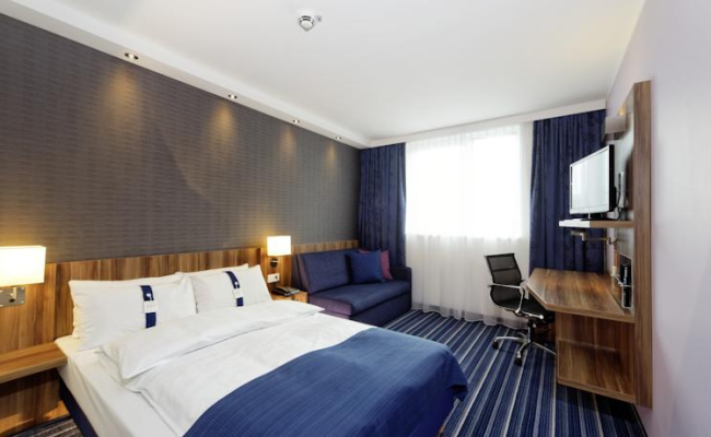 Holiday Inn Express Augsburg, an IHG Hotel