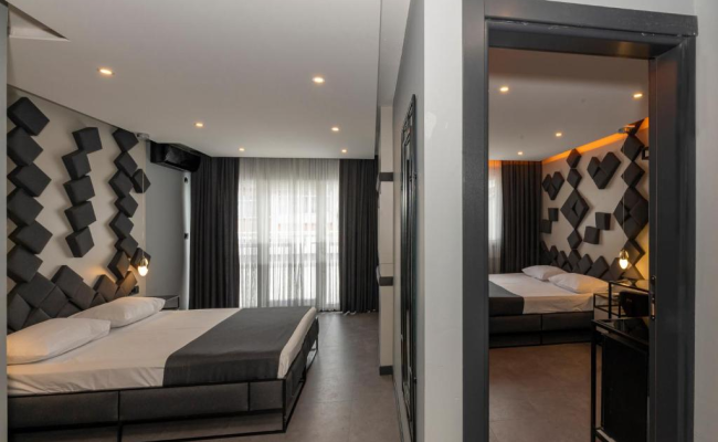 White Palace Hotel