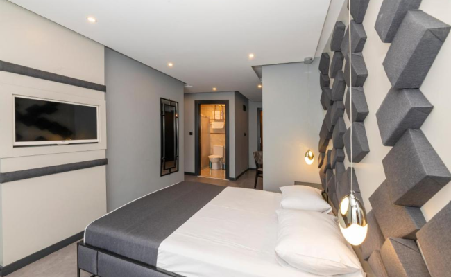 White Palace Hotel