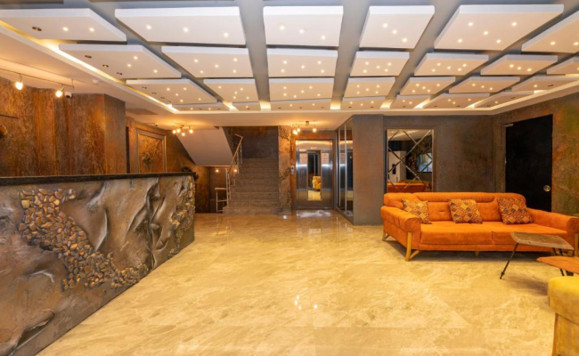 White Palace Hotel