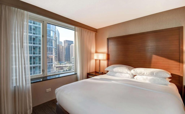 Embassy Suites by Hilton Chicago Downtown Magnificent Mile