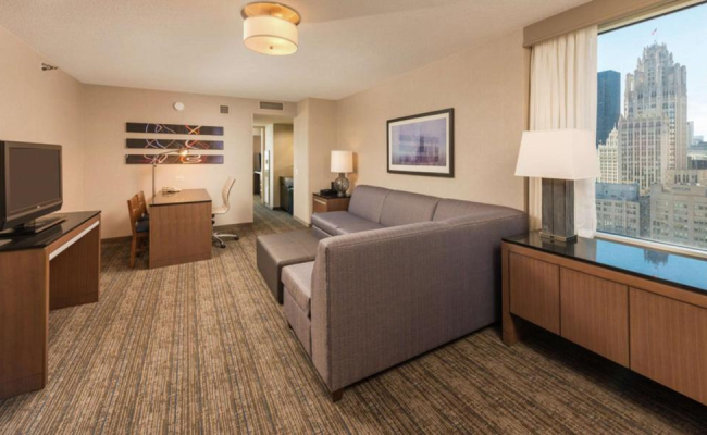 Embassy Suites by Hilton Chicago Downtown Magnificent Mile