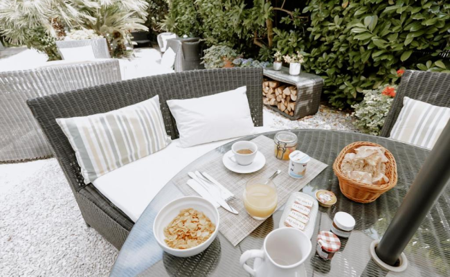 Ideal Sejour Cannes - Stylish Boutique Hotel with quiet garden