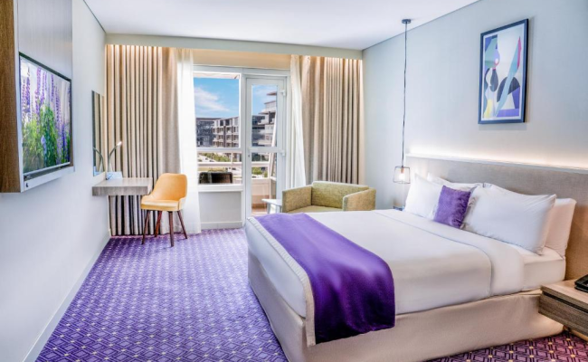 Leva Hotel and Suites, Opposite Downtown