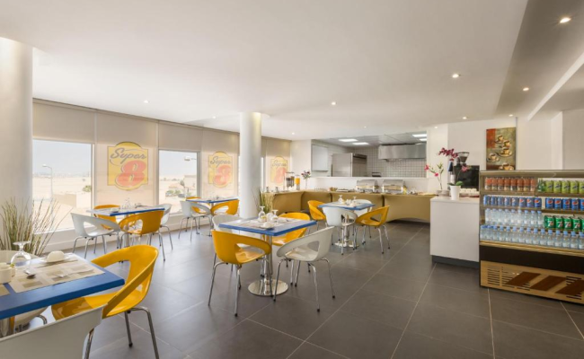 Super 8 Hotel Al Riyadh by Wyndham